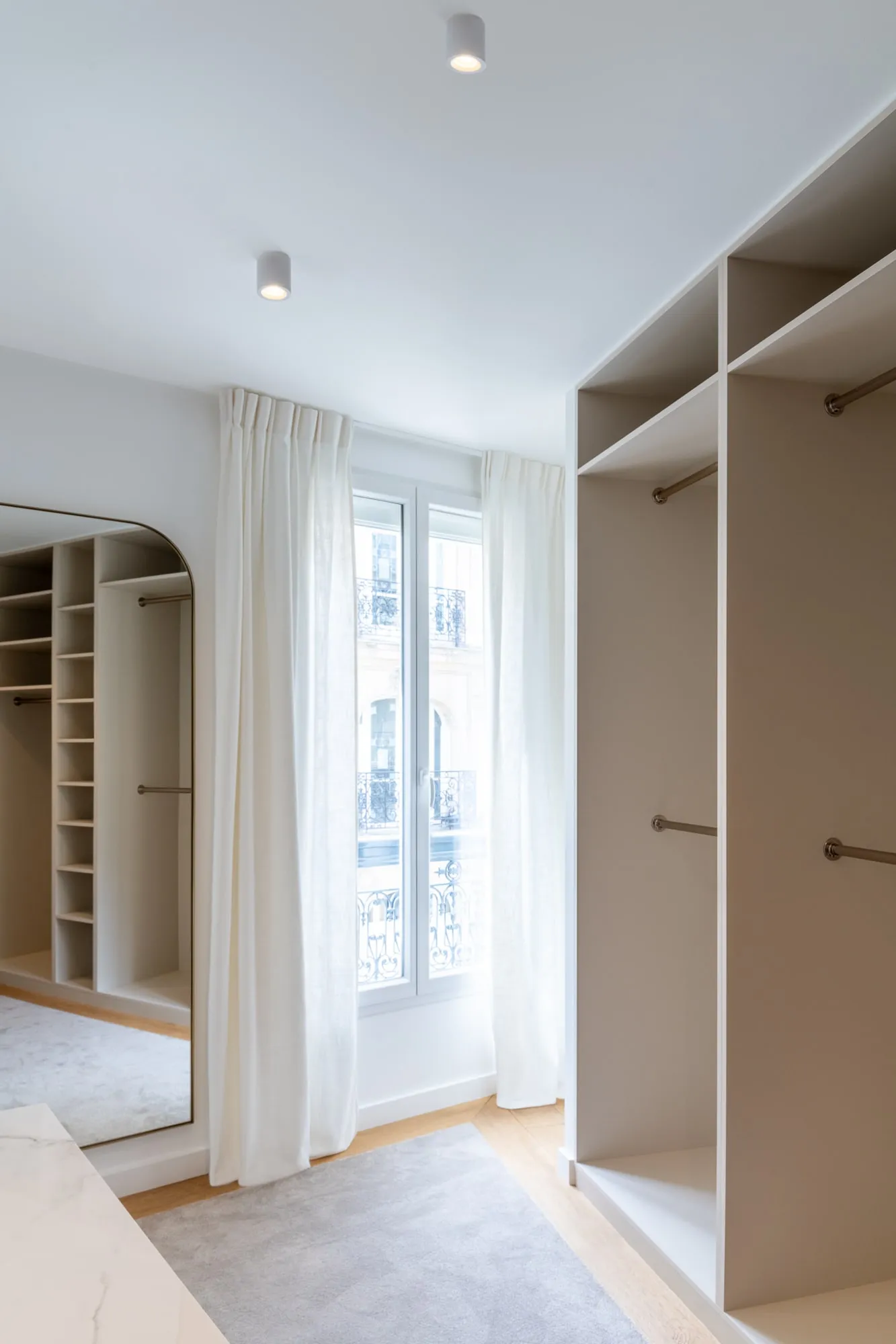 8-VictorHugo-dressing