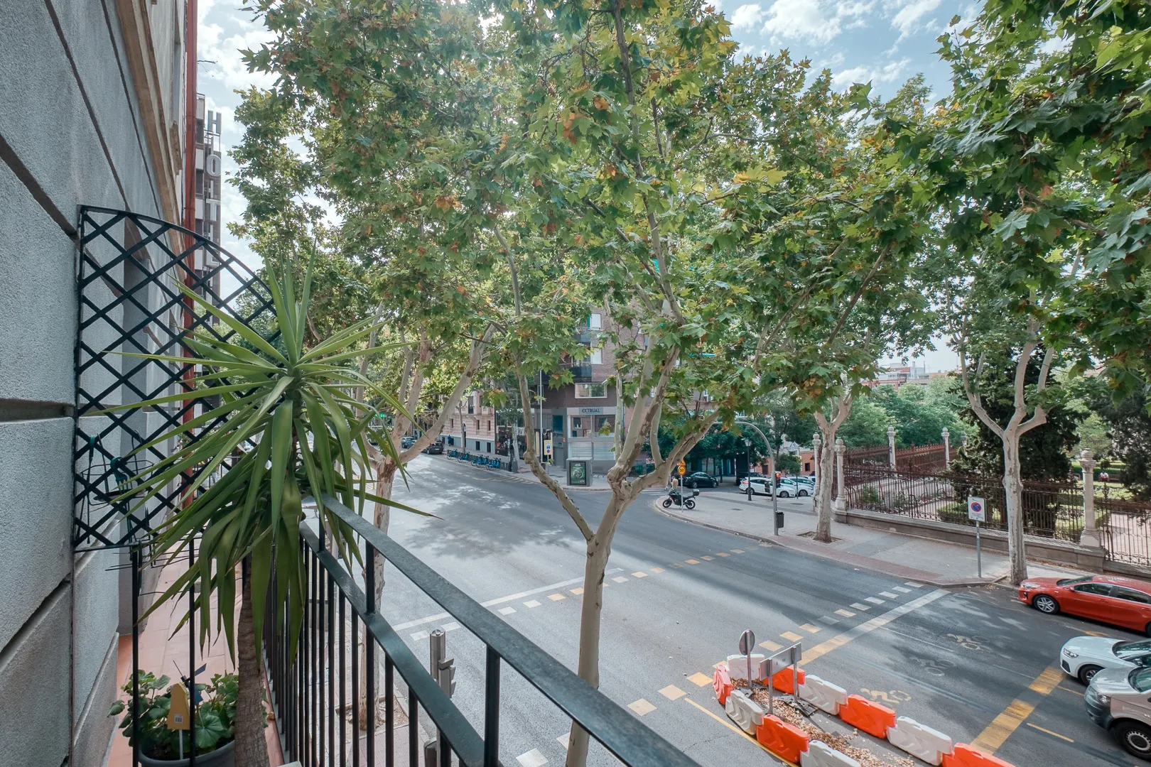 paseo-reina-cristina-19